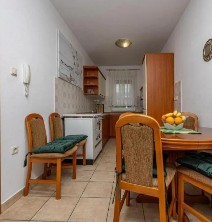 Apartment Paulo Crikvenica